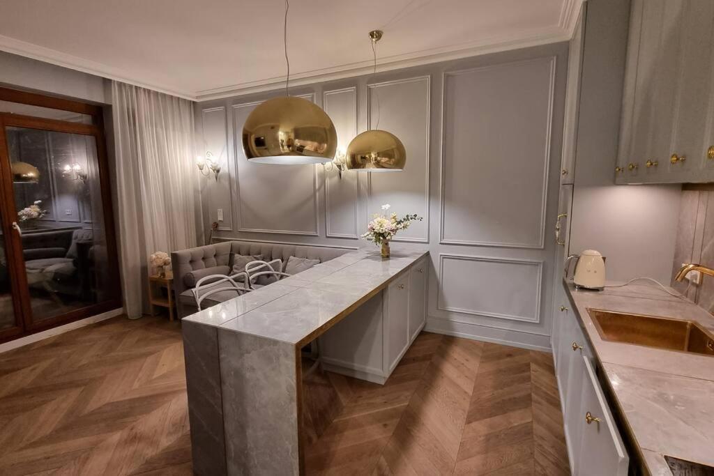 Luxury Garden Apartment วอร์ซอ ภายนอก รูปภาพ