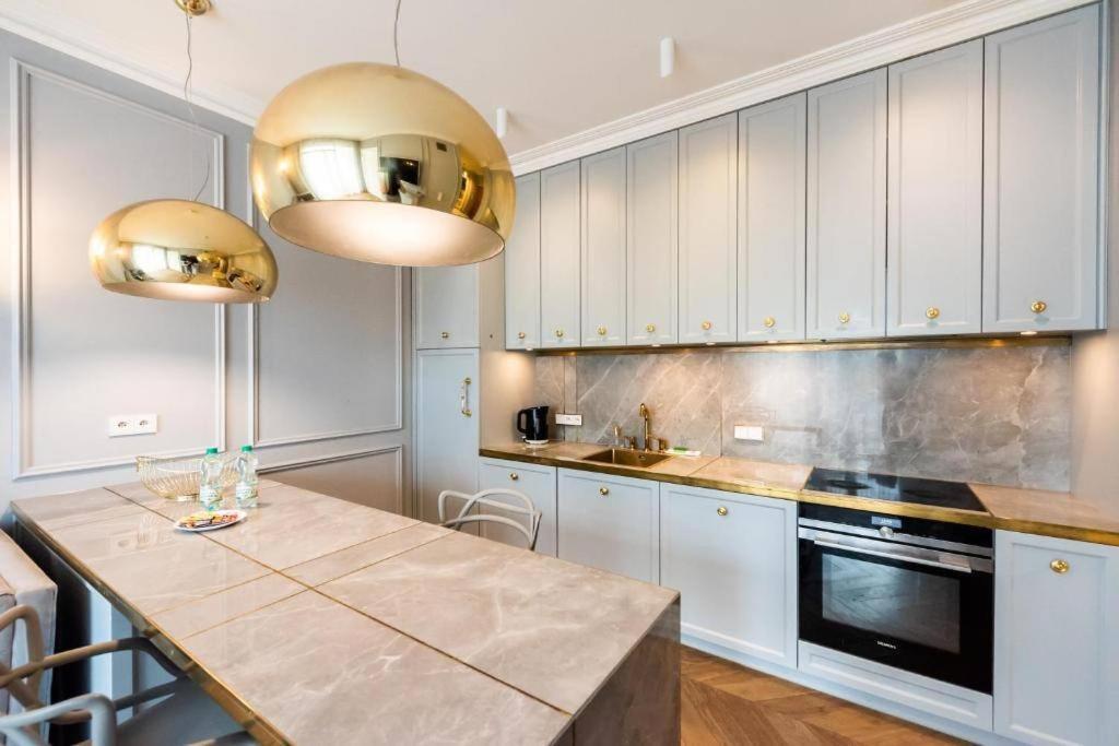 Luxury Garden Apartment วอร์ซอ ภายนอก รูปภาพ